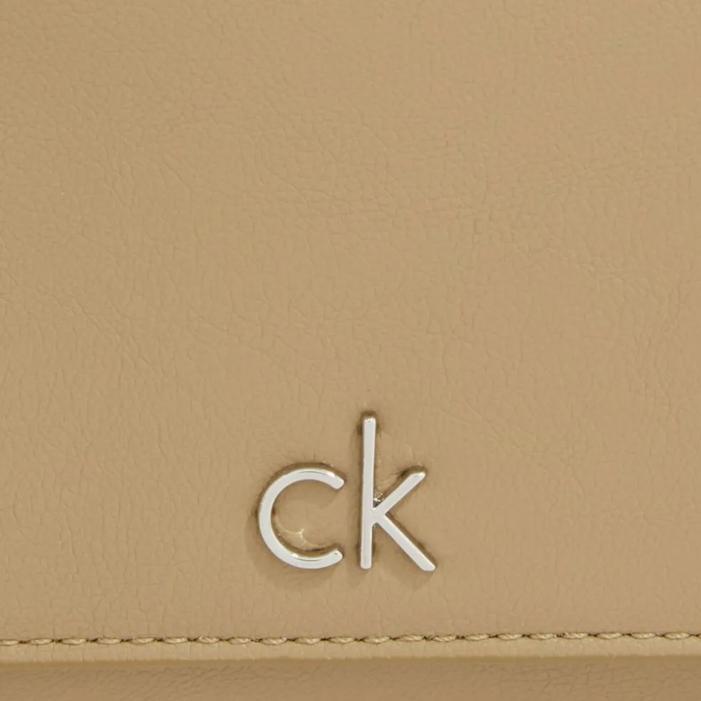 Calvin Klein CK Daily Clutch Geldbörse 19 cm