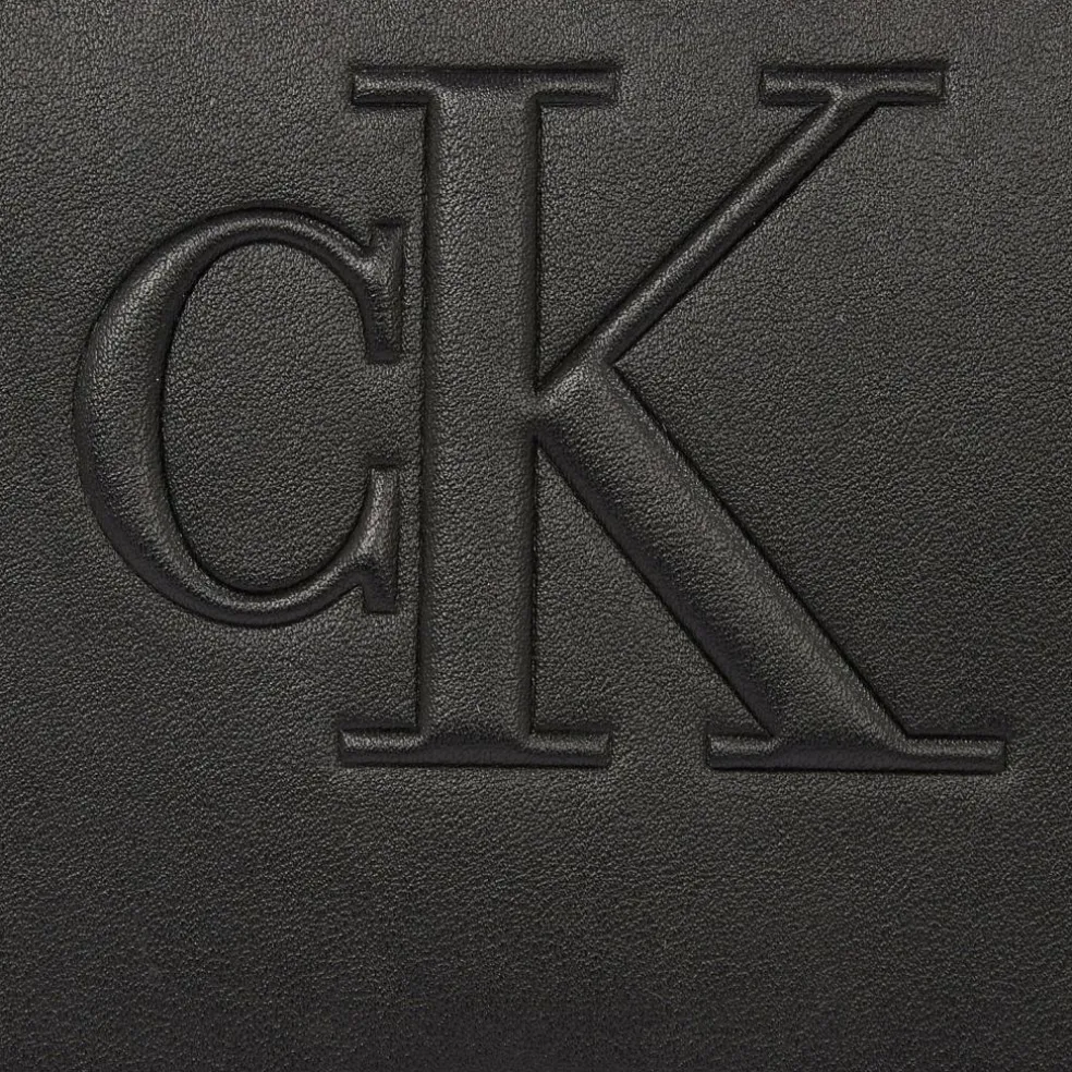 Calvin Klein Jeans Sculpted Deboss Schultertasche 25 cm